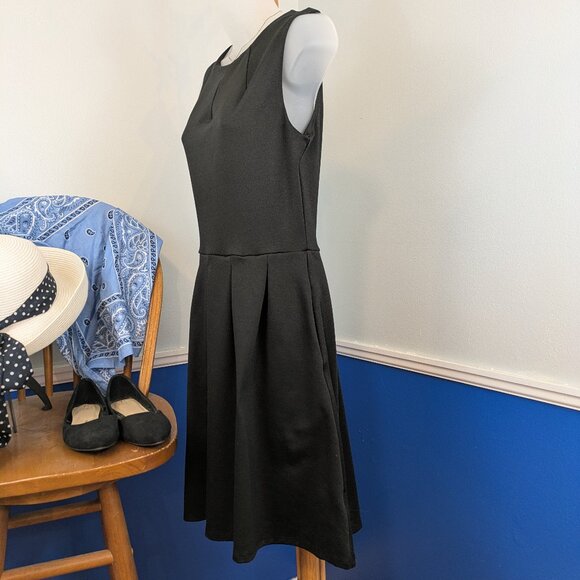 Mossimo Black Fit and Flare Skater Dress with Pockets - Picture 4 of 9